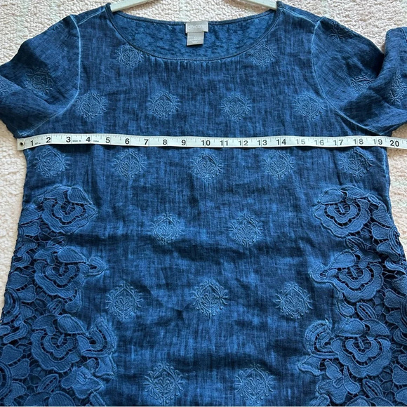 Chicos Linen Blend Blue Space Dye Tee Embroidered Lace Appliqué Size 4/6 Coastal - Picture 8 of 12